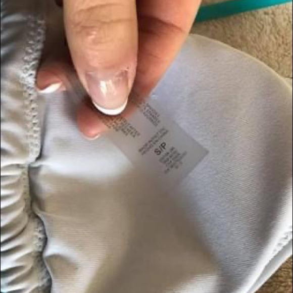 Bikini - Picture 3 of 4